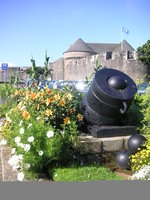 vignette Canon à l'entrée du château de Brest