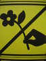 vignette Pictogramme Cueillette interdite avec la signalétique mise en place dans les espaces verts et parcs d'agglomeration de Brest et BMO