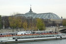 vignette Grand Palais et bateaux mouches sur la Seine