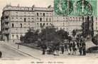 vignette Carte postale ancienne - Brest,  la place du Chteau vers 1920