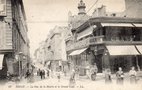 vignette Carte postale ancienne - Brest, la rue de la mairie et le Grand Caf