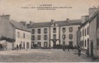 vignette Carte postale ancienne - Ploudalmzeau, place du march aux bls et hospice St Julien