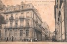 vignette Carte postale ancienne - Brest, la Socit Bretonne , Banque et la rue du Chateau