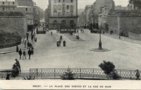 vignette Carte postale ancienne - Brest, la place des portes et la rue de siam