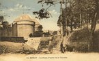 vignette carte postale ancienne - Brest, les tours d'entre de la citadelle