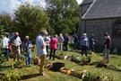 vignette La SHBL visite la chapelle de St Fiacre  Plouider et  la bourse aux plantes