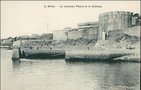 vignette Carte postale ancienne - Brest, le nouveau phare et une partie du Chateau